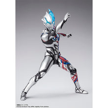 画像をギャラリービューアに読み込む, S.H.Figuarts ウルトラマンブレーザー