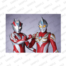 画像をギャラリービューアに読み込む, ブロマイド ウルトラマンマックス＆ウルトラマンゼノン

