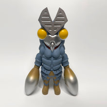 画像をギャラリービューアに読み込む, ソフビ KAIJU Q PROJECT バルタン星人
