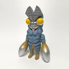 画像をギャラリービューアに読み込む, ソフビ KAIJU Q PROJECT バルタン星人
