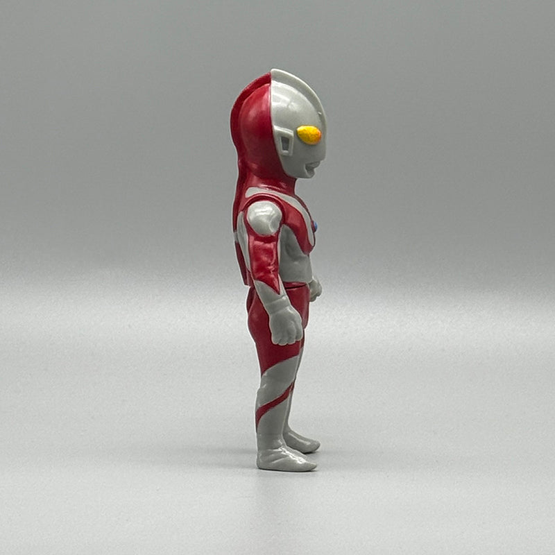 MAXTOY ミニソフビ怪獣倉庫シリーズ ウルトラマン　ギガラメシルバー　黄色目 MAXTOY ミニソフビ怪獣倉庫シリーズ ウルトラマン ギガラメシルバー