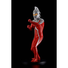 画像をギャラリービューアに読み込む, 海洋堂 Character Classics 「X-TREME- ウルトラセブン」
